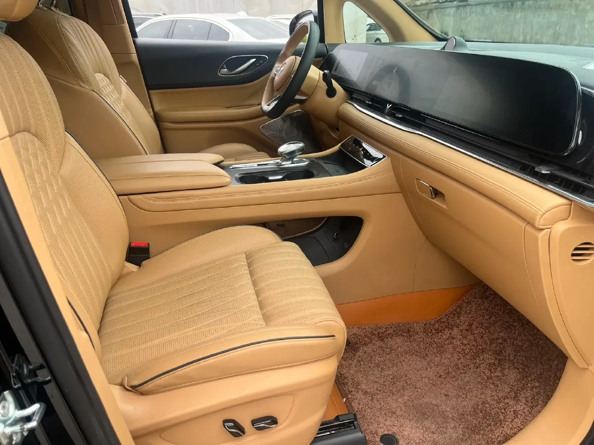 2022 Voyah Dream 1.5T 136HP L4 PHEV 25.57KWH,autocango,china used car exporter,china ev exporter,chinese used car exporter,chinese used ev exporter