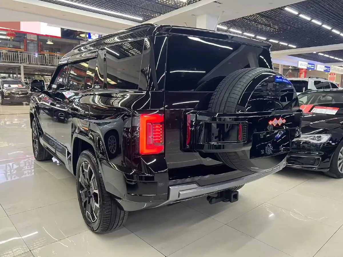 2025 FangChengBao Bao 8 2.0T 245HP L4 E-CVT PHEV 36.8KWH,autocango,china used car exporter,china ev exporter,chinese used car exporter,chinese used ev exporter