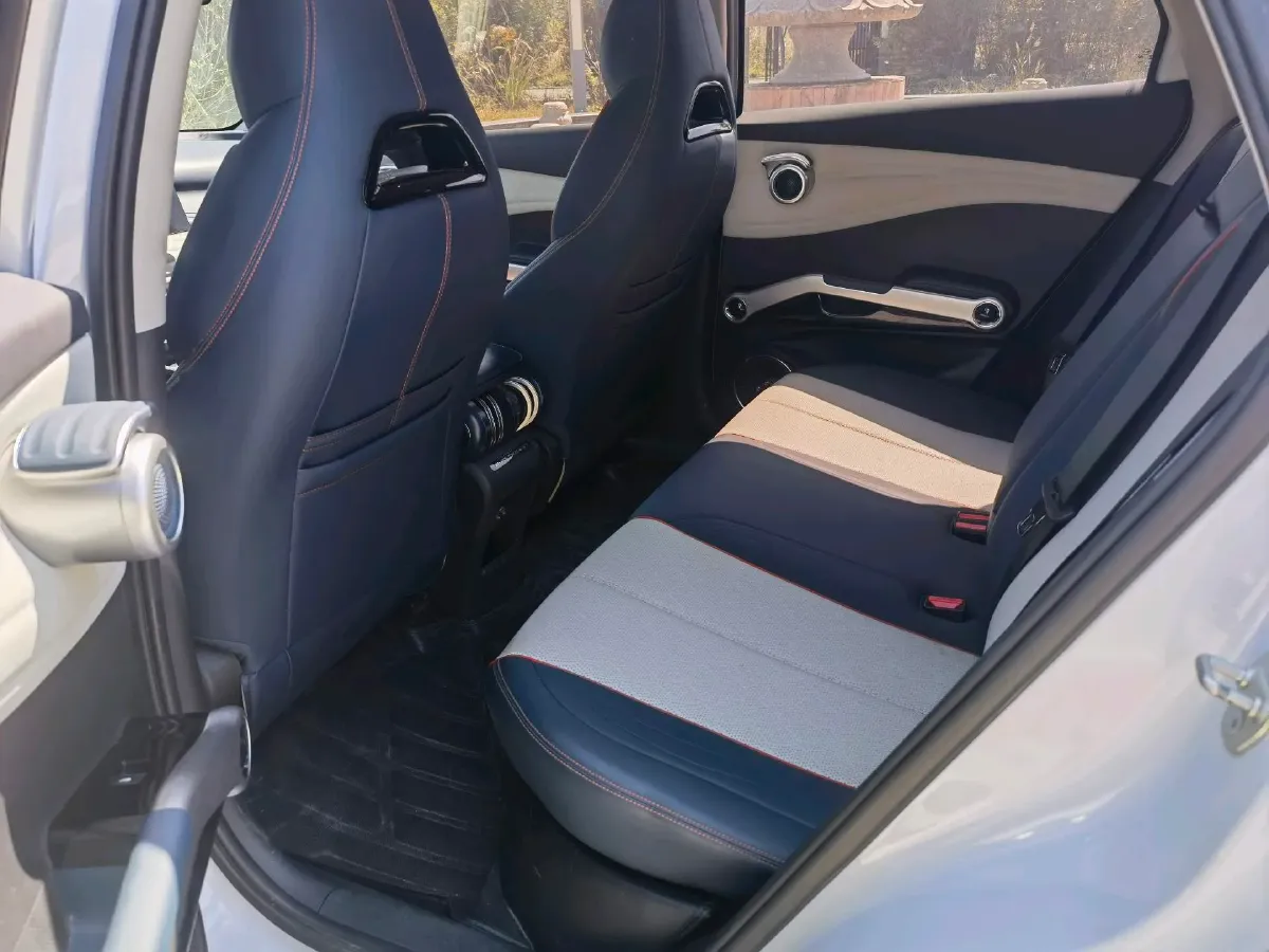 2022 Hycan Z03 BEV 64.23KWH,autocango,china used car exporter,china ev exporter,chinese used car exporter,chinese used ev exporter