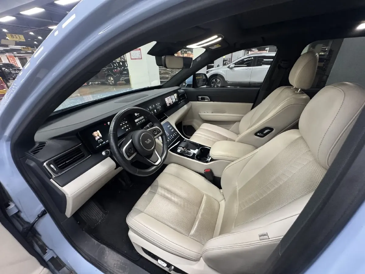 2021 Li ONE Range Extended 131HP REEV 40.5KWH,autocango,china used car exporter,china ev exporter,chinese used car exporter,chinese used ev exporter