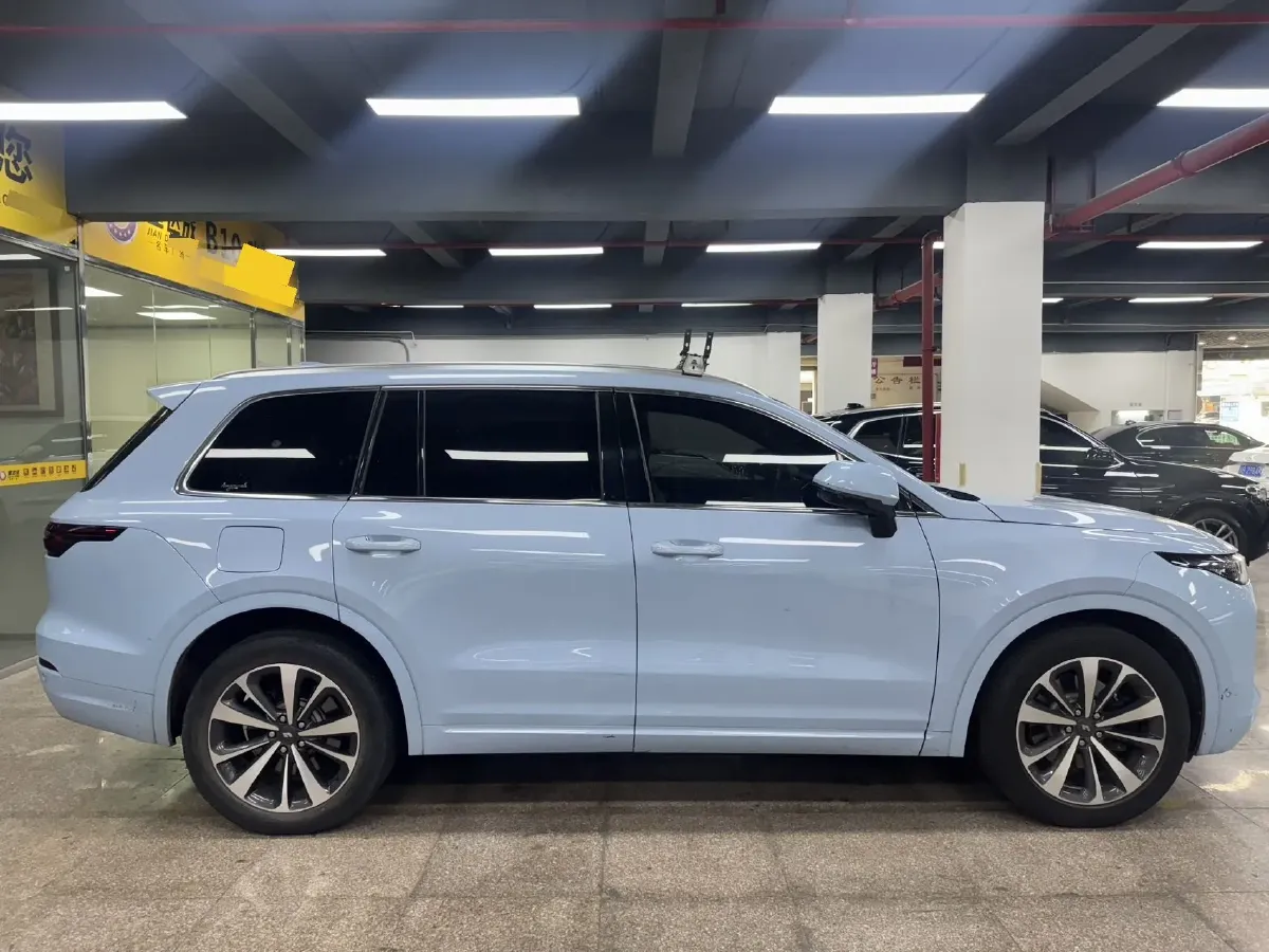 2021 Li ONE Range Extended 131HP REEV 40.5KWH,autocango,china used car exporter,china ev exporter,chinese used car exporter,chinese used ev exporter