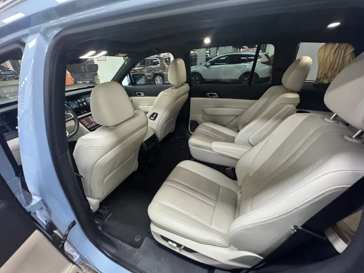 2021 Li ONE Range Extended 131HP REEV 40.5KWH,autocango,china used car exporter,china ev exporter,chinese used car exporter,chinese used ev exporter