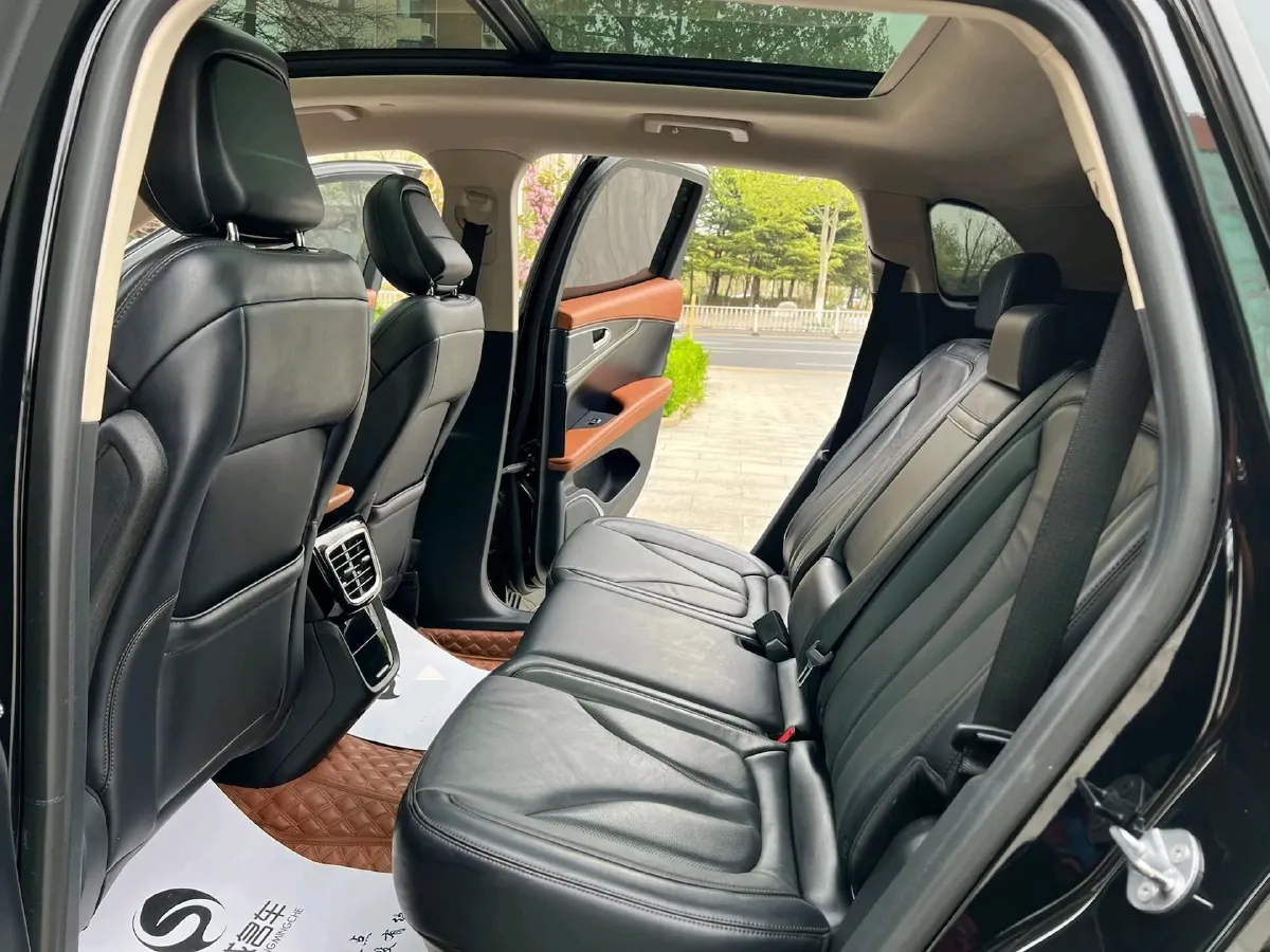 2021 Lincoln Nautilus 2.0T 245HP L4 8AT,autocango,china used car exporter,china ev exporter,chinese used car exporter,chinese used ev exporter