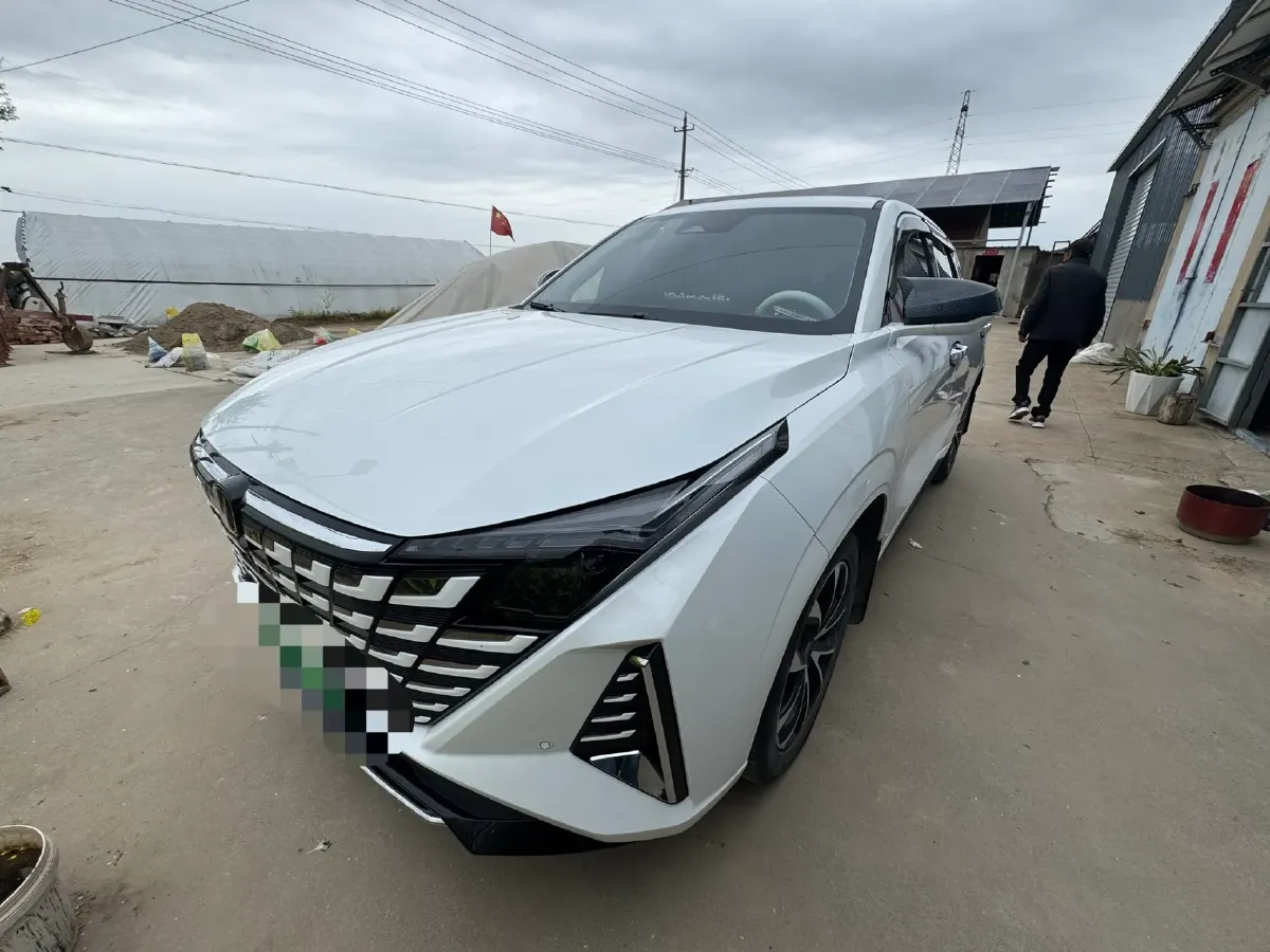 2024 ChangAn UNI-Z 1.5L 98HP L4 E-CVT PHEV 18.4KWH,autocango,china used car exporter,china ev exporter,chinese used car exporter,chinese used ev exporter