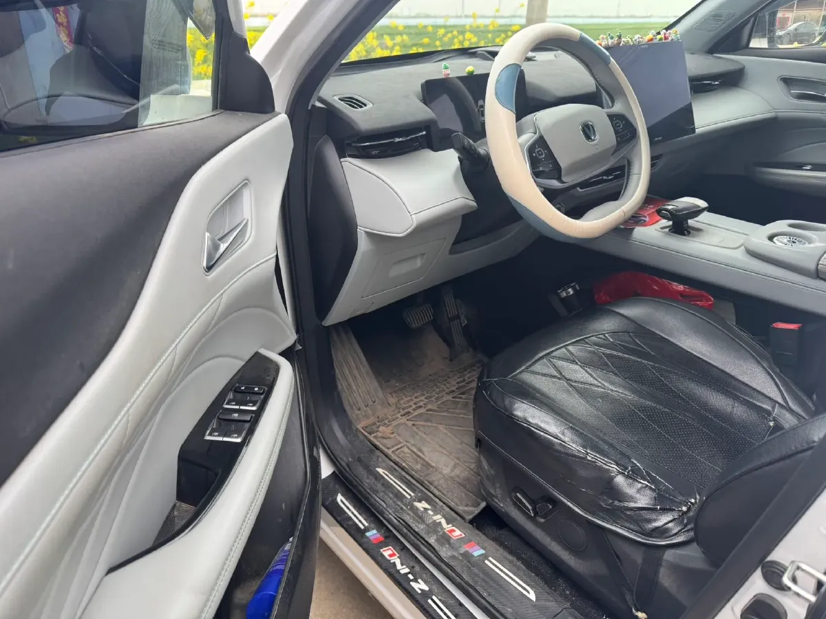 2024 ChangAn UNI-Z 1.5L 98HP L4 E-CVT PHEV 18.4KWH,autocango,china used car exporter,china ev exporter,chinese used car exporter,chinese used ev exporter