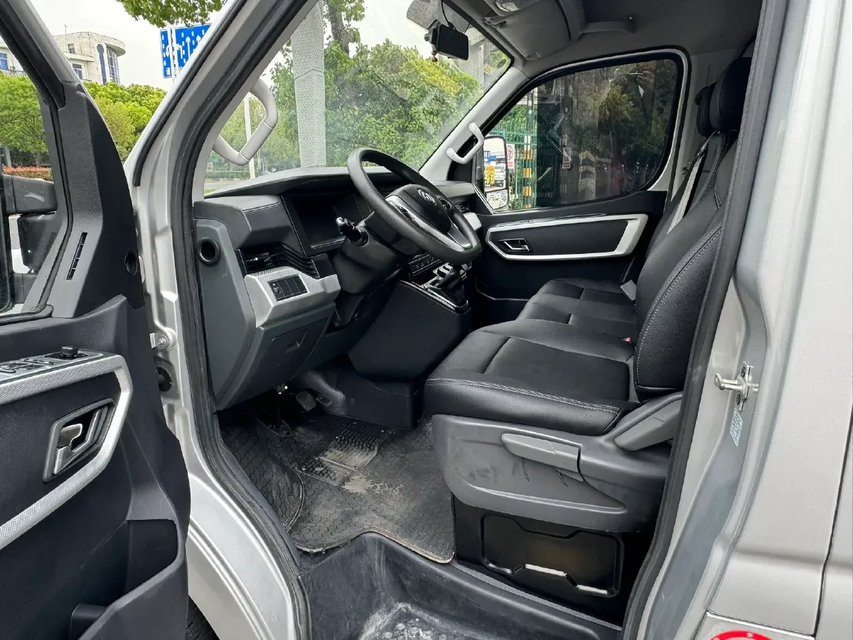 2023 DongFeng DFAC YuFeng 2.0T 136HP L4 7DCT,autocango,china used car exporter,china ev exporter,chinese used car exporter,chinese used ev exporter