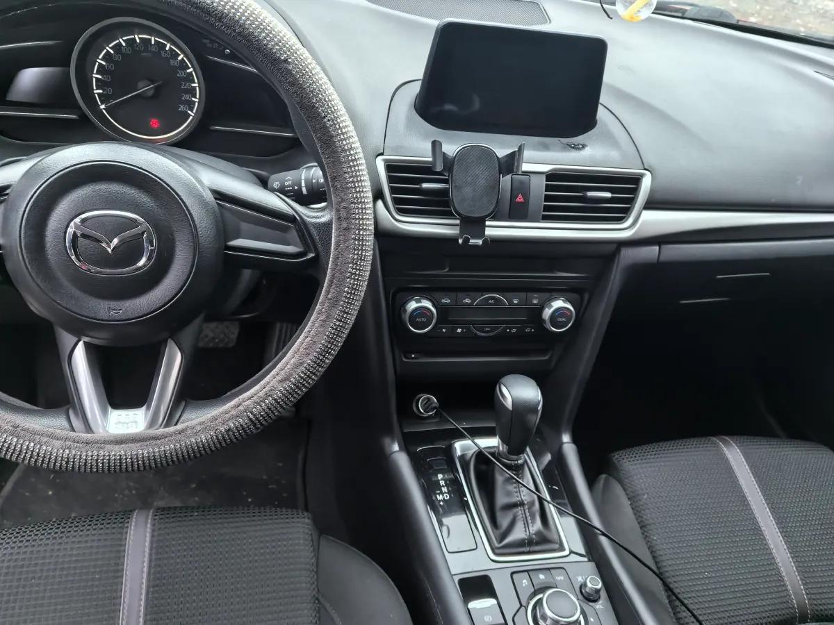 2017 Mazda 3 Axela 1.5L 117HP L4 6AT,autocango,china used car exporter,china ev exporter,chinese used car exporter,chinese used ev exporter