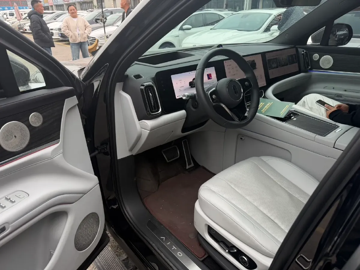 2024 AITO AITO M9 1.5T 152HP L4 REEV 42KWH,autocango,china used car exporter,china ev exporter,chinese used car exporter,chinese used ev exporter