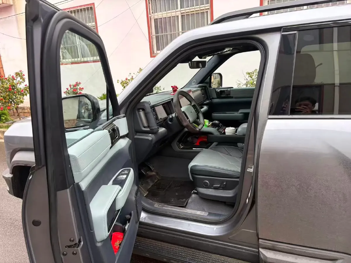 2023 FangChengBao Bao 5 1.5T 194HP L4 E-CVT PHEV 31.8KWH,autocango,china used car exporter,china ev exporter,chinese used car exporter,chinese used ev exporter