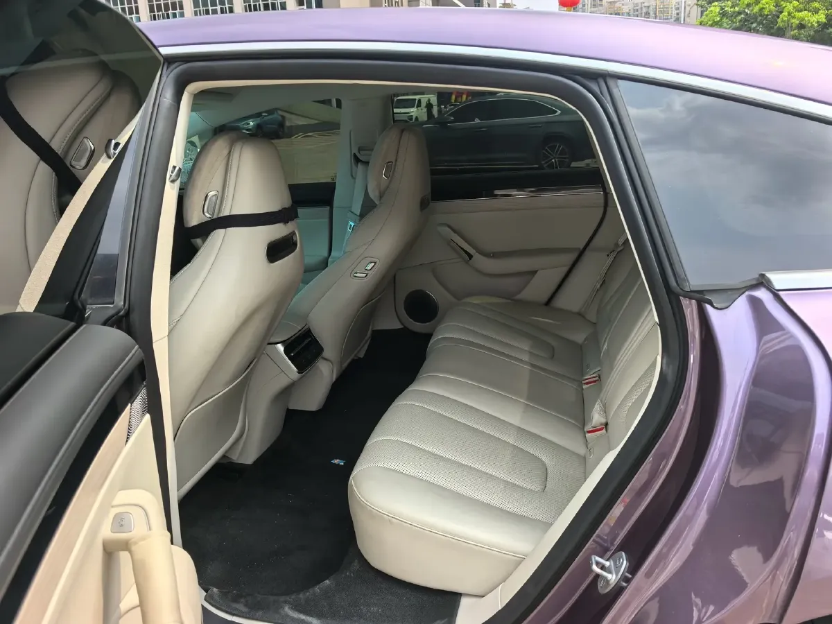 2025 Luxeed S7 BEV 100KWH,autocango,china used car exporter,china ev exporter,chinese used car exporter,chinese used ev exporter