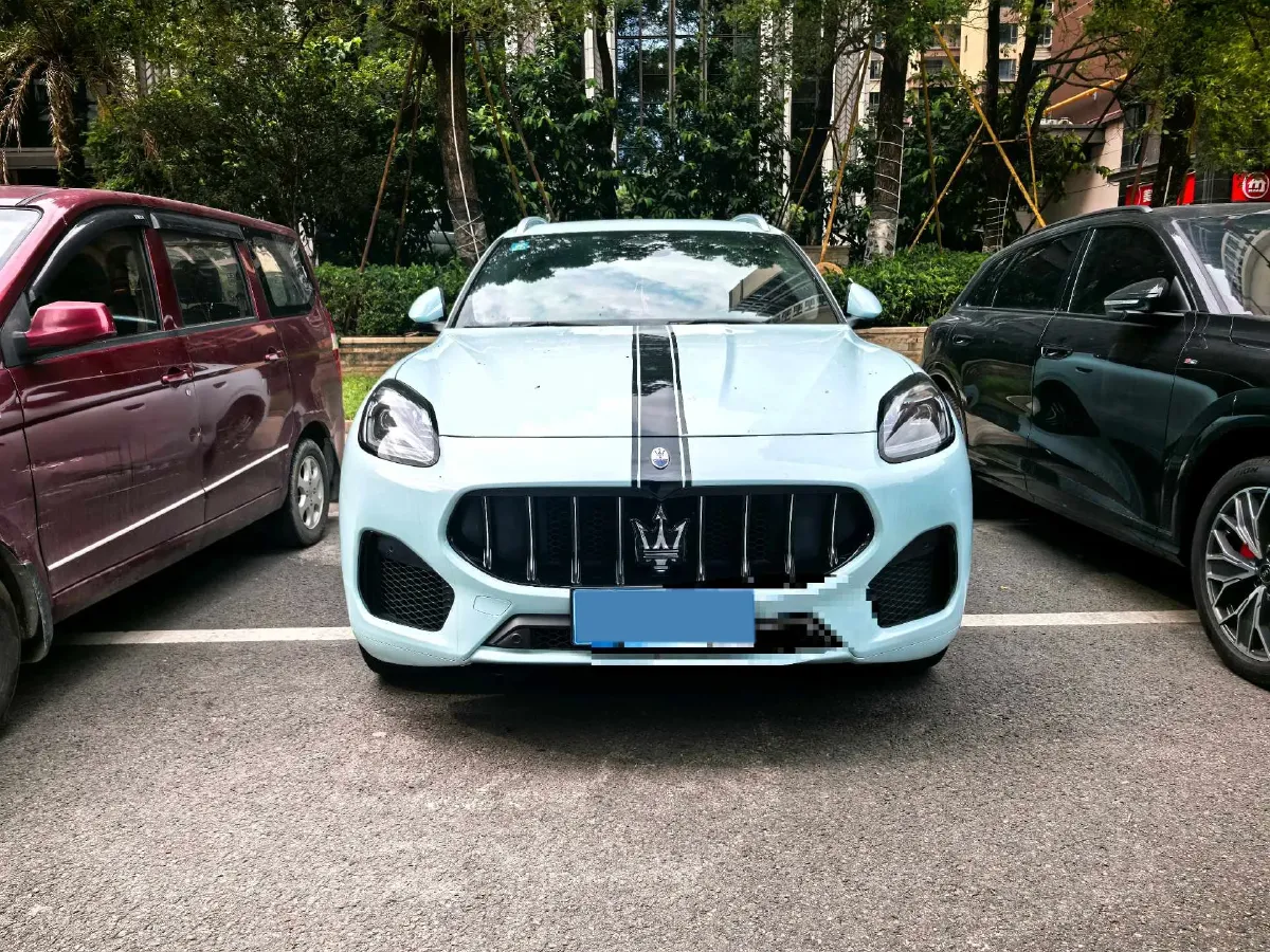 2022 Maserati Levante 2.0T 330HP L4 8AT,autocango,china used car exporter,china ev exporter,chinese used car exporter,chinese used ev exporter