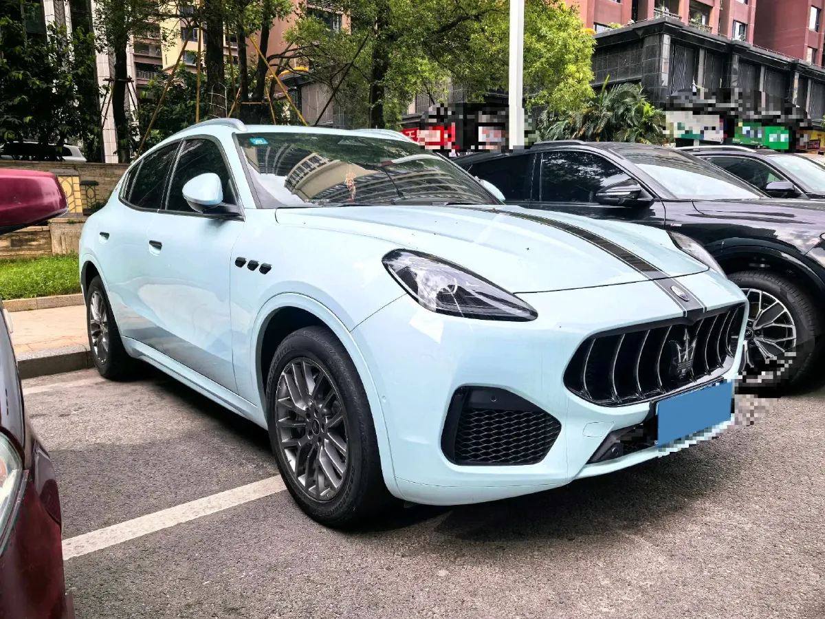 2022 Maserati Levante 2.0T 330HP L4 8AT,autocango,china used car exporter,china ev exporter,chinese used car exporter,chinese used ev exporter