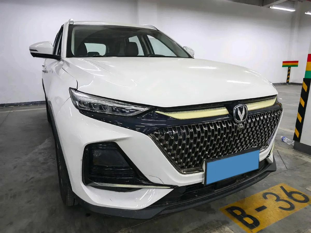 2024 ChangAn X7 PLUS 1.5T 188HP L4 7DCT,autocango,china used car exporter,china ev exporter,chinese used car exporter,chinese used ev exporter