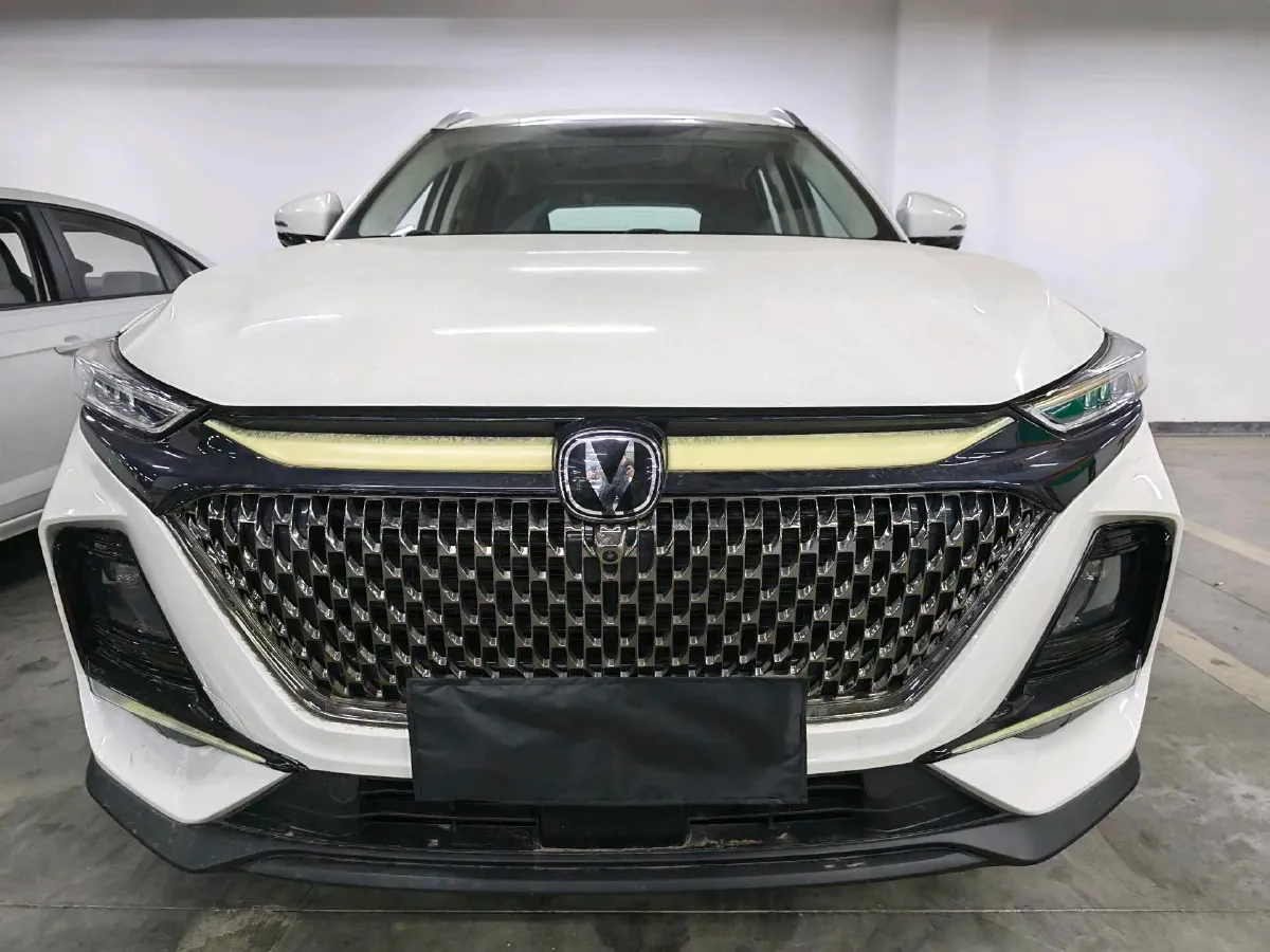 2024 ChangAn X7 PLUS 1.5T 188HP L4 7DCT,autocango,china used car exporter,china ev exporter,chinese used car exporter,chinese used ev exporter