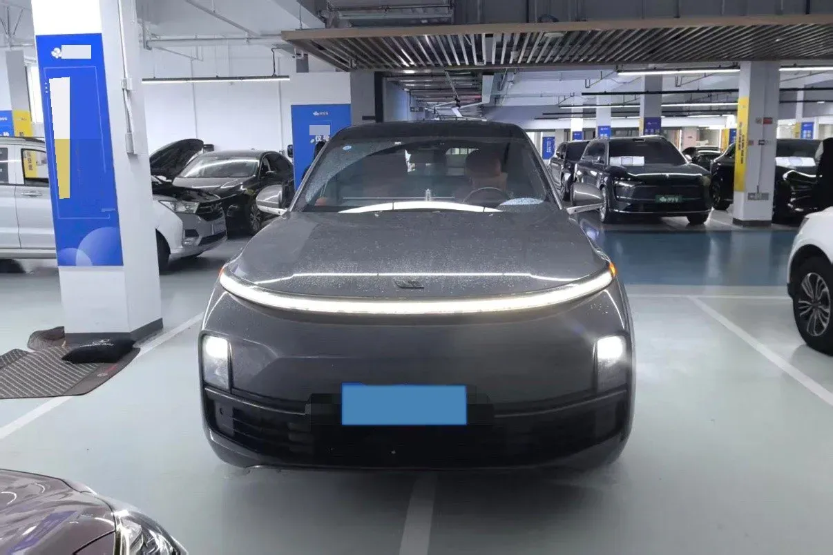 2023 Li L8 Range Extended 154HP REEV 40.9KWH,autocango,china used car exporter,china ev exporter,chinese used car exporter,chinese used ev exporter