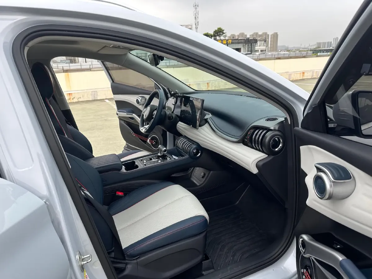 2022 Foton Grand General G7 2.0T 238HP L4 8AT,autocango,china used car exporter,china ev exporter,chinese used car exporter,chinese used ev exporter