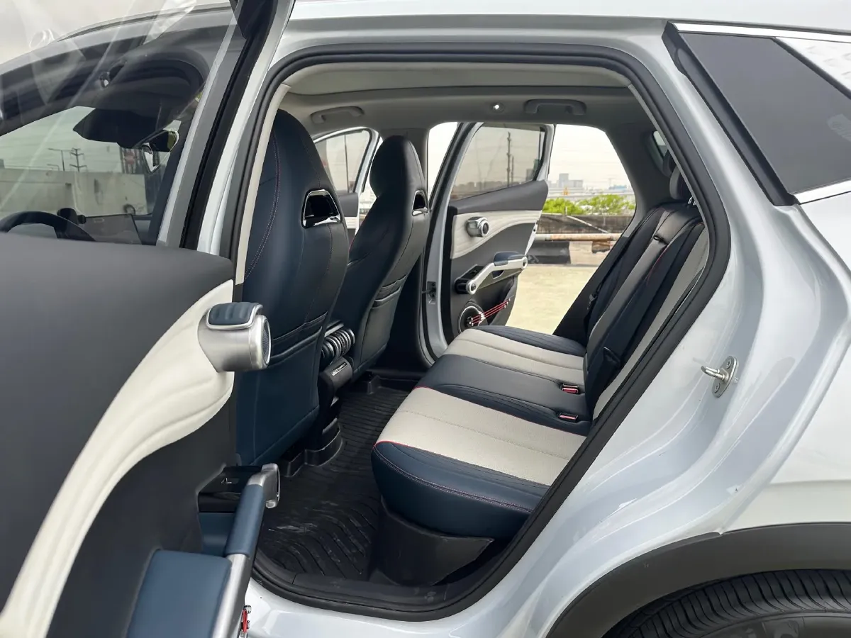 2022 Foton Grand General G7 2.0T 238HP L4 8AT,autocango,china used car exporter,china ev exporter,chinese used car exporter,chinese used ev exporter