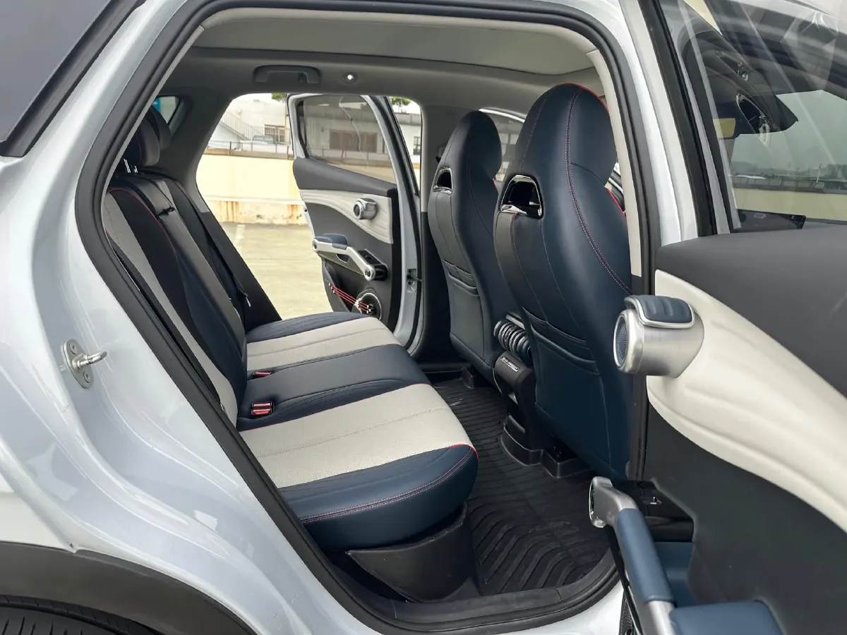 2022 Foton Grand General G7 2.0T 238HP L4 8AT,autocango,china used car exporter,china ev exporter,chinese used car exporter,chinese used ev exporter