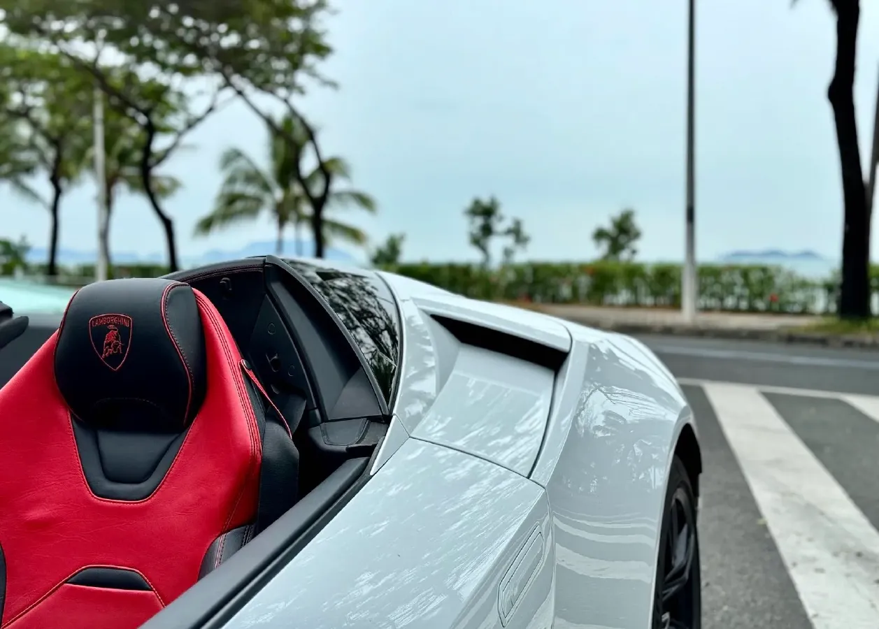 2019 Lamborghini Huracán 5.2L 640HP V10 7DCT,autocango,china used car exporter,china ev exporter,chinese used car exporter,chinese used ev exporter