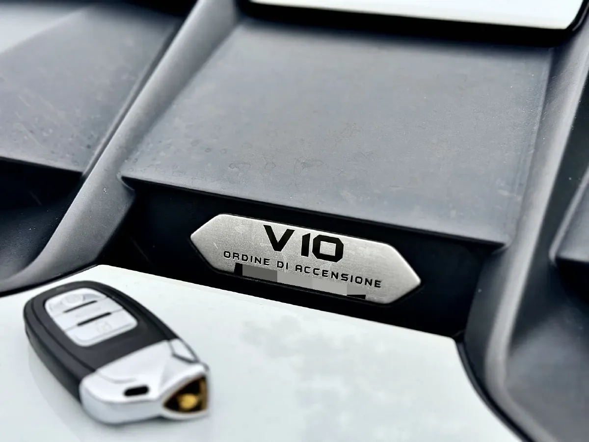 2019 Lamborghini Huracán 5.2L 640HP V10 7DCT,autocango,china used car exporter,china ev exporter,chinese used car exporter,chinese used ev exporter