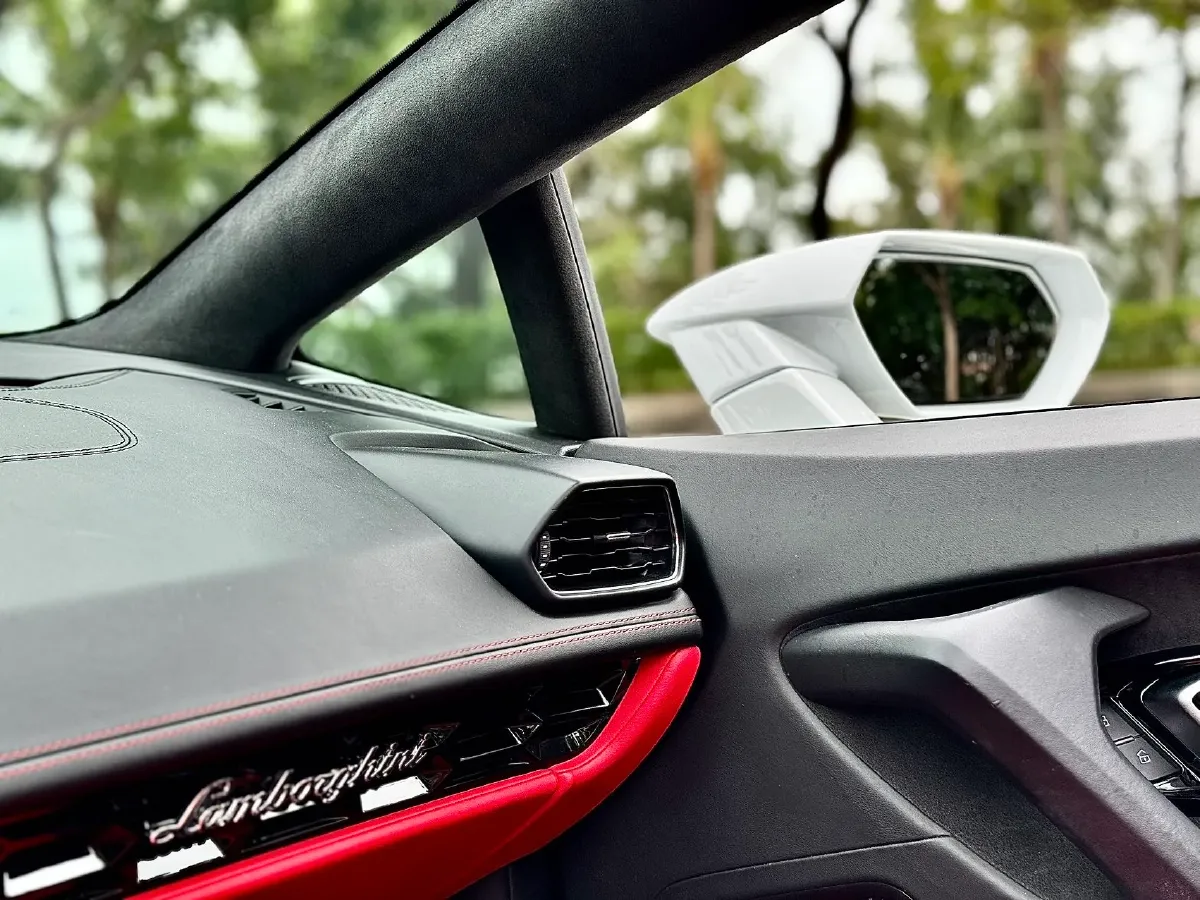 2019 Lamborghini Huracán 5.2L 640HP V10 7DCT,autocango,china used car exporter,china ev exporter,chinese used car exporter,chinese used ev exporter