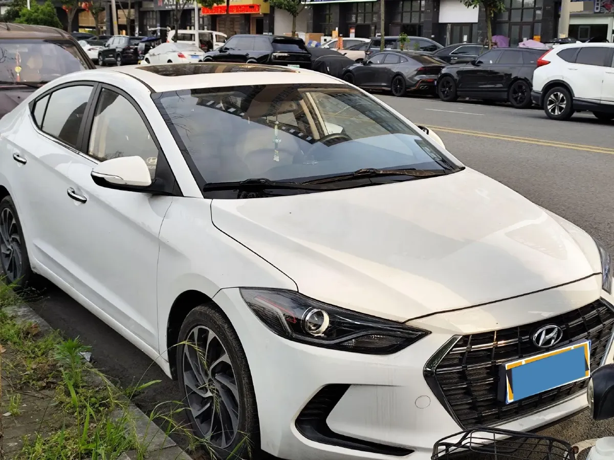 2020 Hyundai Elantra 1.5L 115HP L4 CVT,autocango,china used car exporter,china ev exporter,chinese used car exporter,chinese used ev exporter