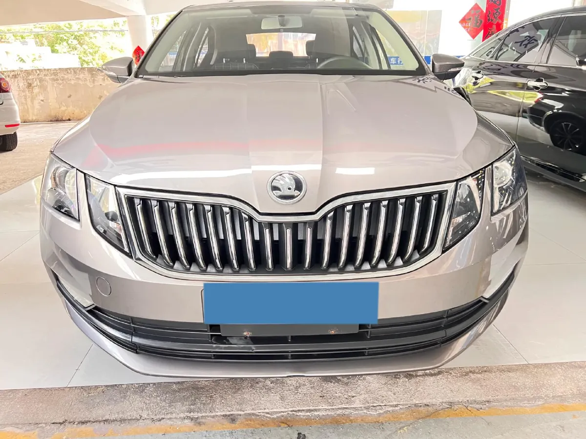 2020 Skoda Octavia 1.5L 113HP L4 6AT,autocango,china used car exporter,china ev exporter,chinese used car exporter,chinese used ev exporter