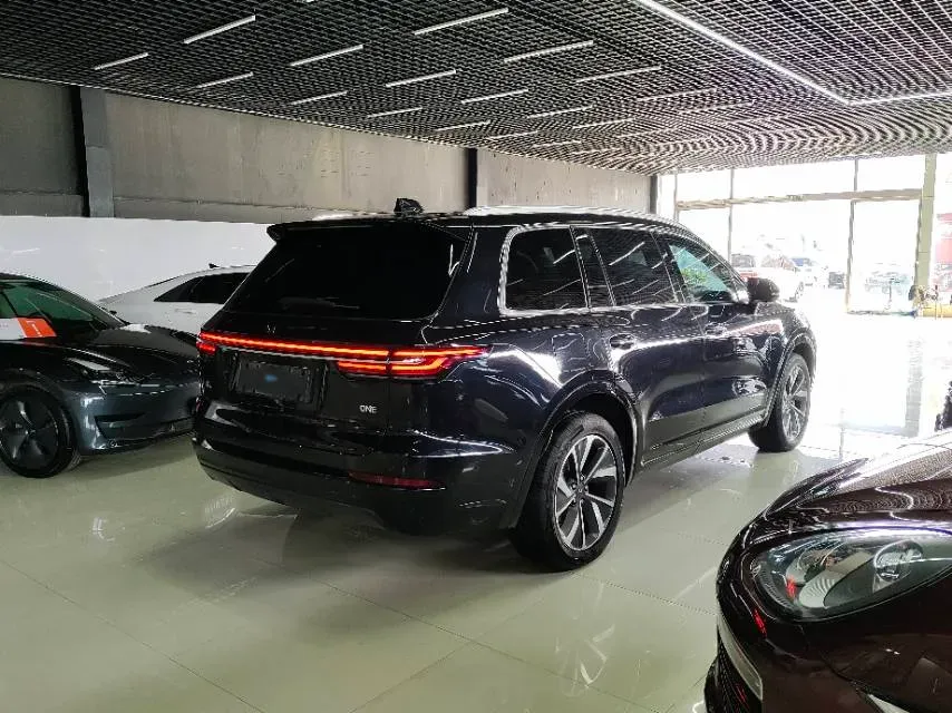 2021 Li ONE Range Extended 131HP REEV 40.5KWH,autocango,china used car exporter,china ev exporter,chinese used car exporter,chinese used ev exporter
