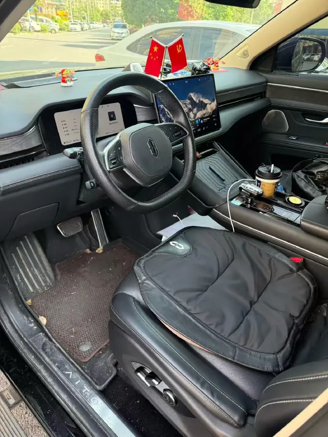 2024 AITO AITO M7 1.5T 152HP L4 REEV 40KWH,autocango,china used car exporter,china ev exporter,chinese used car exporter,chinese used ev exporter