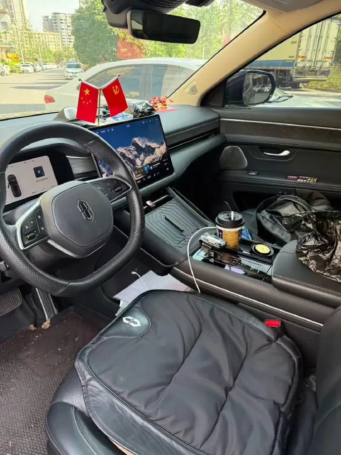 2024 AITO AITO M7 1.5T 152HP L4 REEV 40KWH,autocango,china used car exporter,china ev exporter,chinese used car exporter,chinese used ev exporter