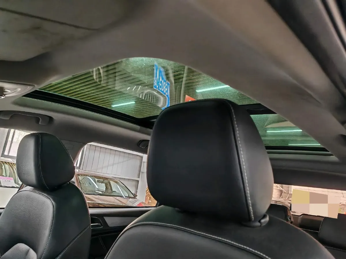 2018 Roewe RX5 2.0T 220HP L4 6DCT,autocango,china used car exporter,china ev exporter,chinese used car exporter,chinese used ev exporter