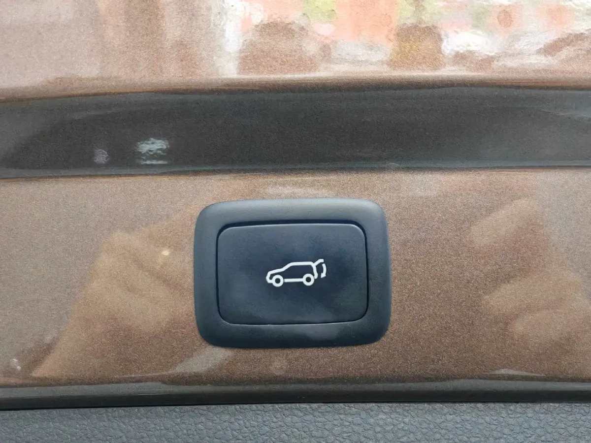 2018 Roewe RX5 2.0T 220HP L4 6DCT,autocango,china used car exporter,china ev exporter,chinese used car exporter,chinese used ev exporter