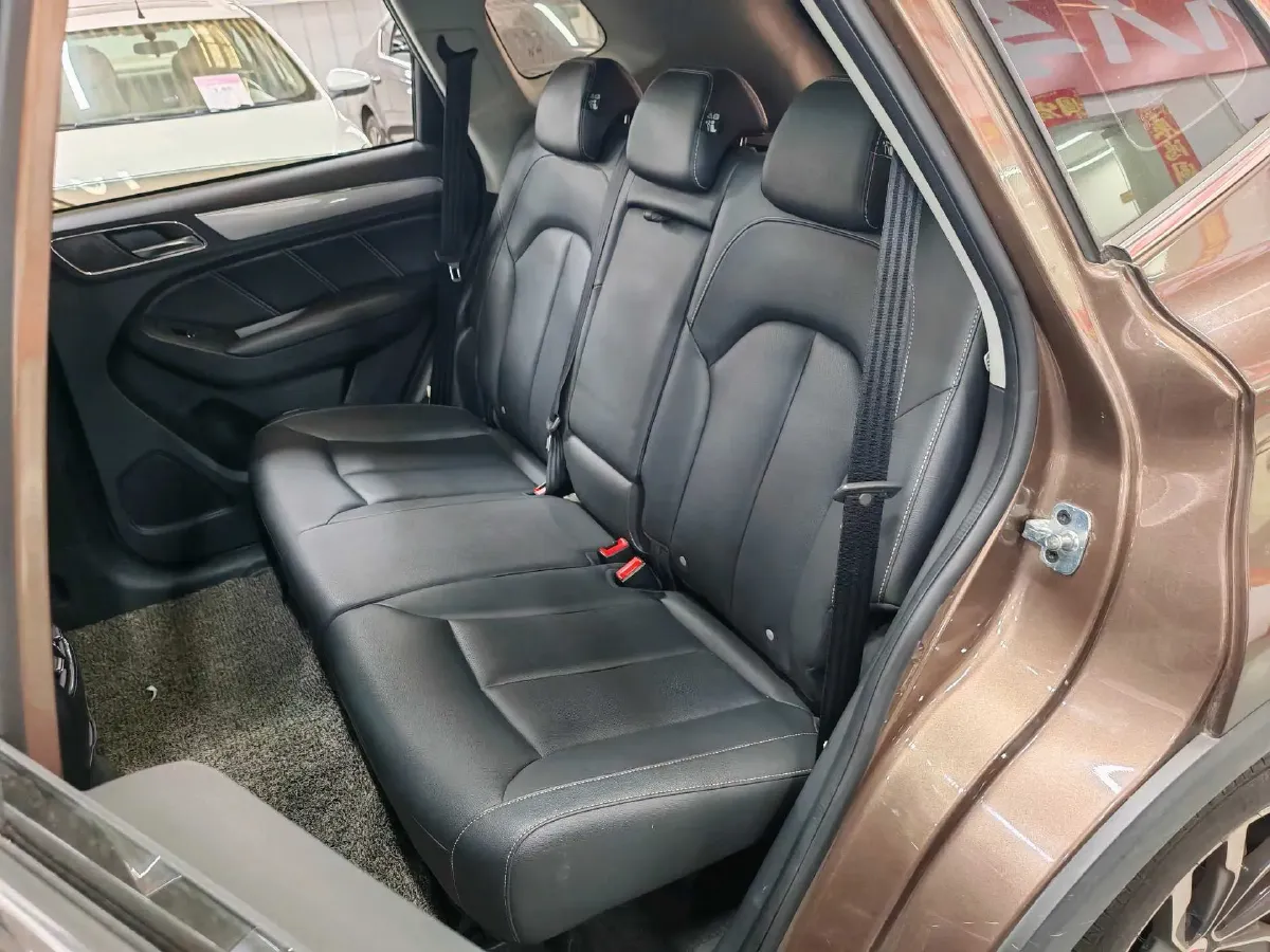 2018 Roewe RX5 2.0T 220HP L4 6DCT,autocango,china used car exporter,china ev exporter,chinese used car exporter,chinese used ev exporter