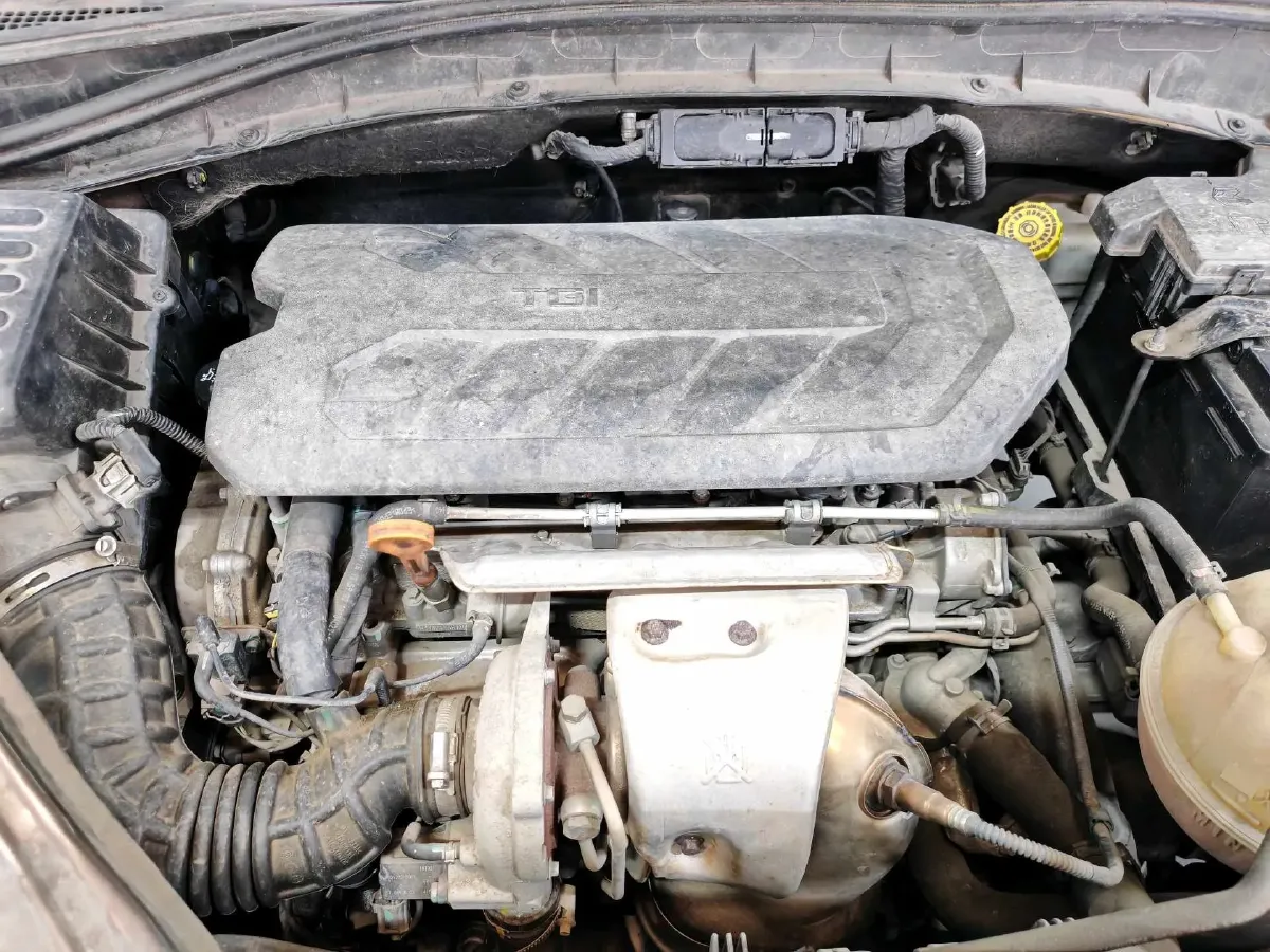 2018 Roewe RX5 2.0T 220HP L4 6DCT,autocango,china used car exporter,china ev exporter,chinese used car exporter,chinese used ev exporter