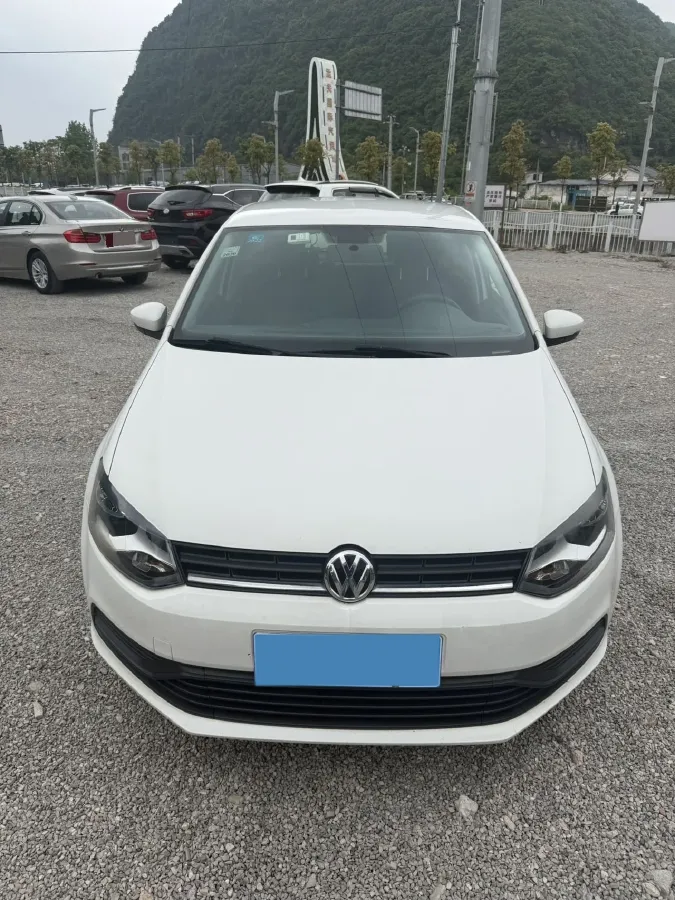 2016 Volkswagen Polo 1.4L 90HP L4 5MT,autocango,china used car exporter,china ev exporter,chinese used car exporter,chinese used ev exporter