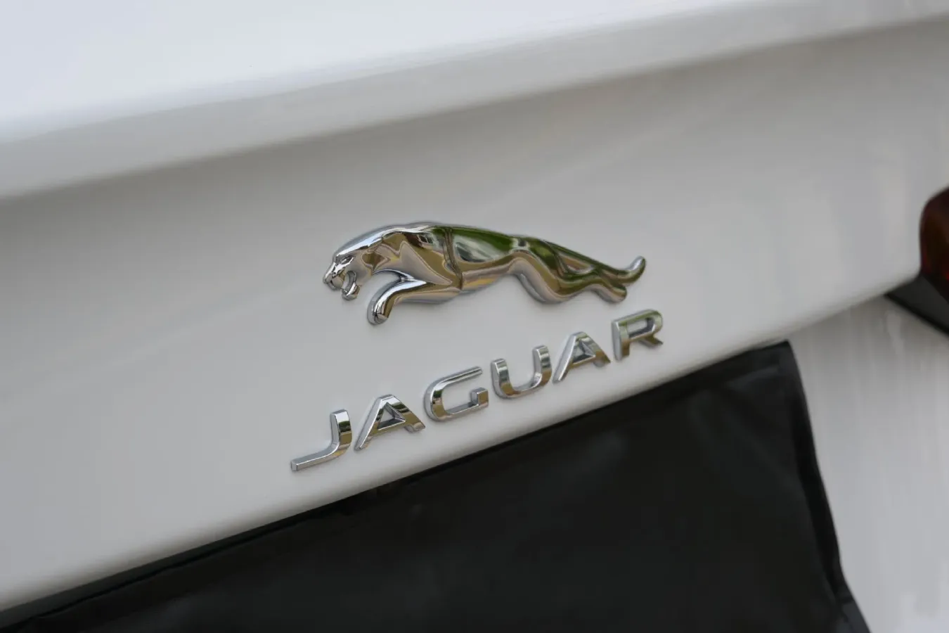 2024 Jaguar XEL 2.0T 250HP L4 8AT,autocango,china used car exporter,china ev exporter,chinese used car exporter,chinese used ev exporter