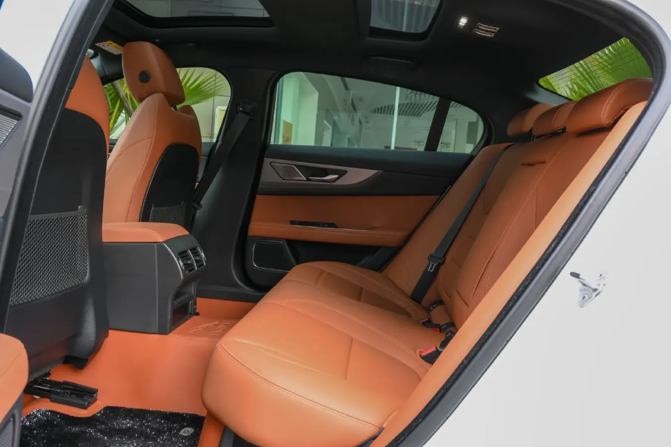 2024 Jaguar XEL 2.0T 250HP L4 8AT,autocango,china used car exporter,china ev exporter,chinese used car exporter,chinese used ev exporter