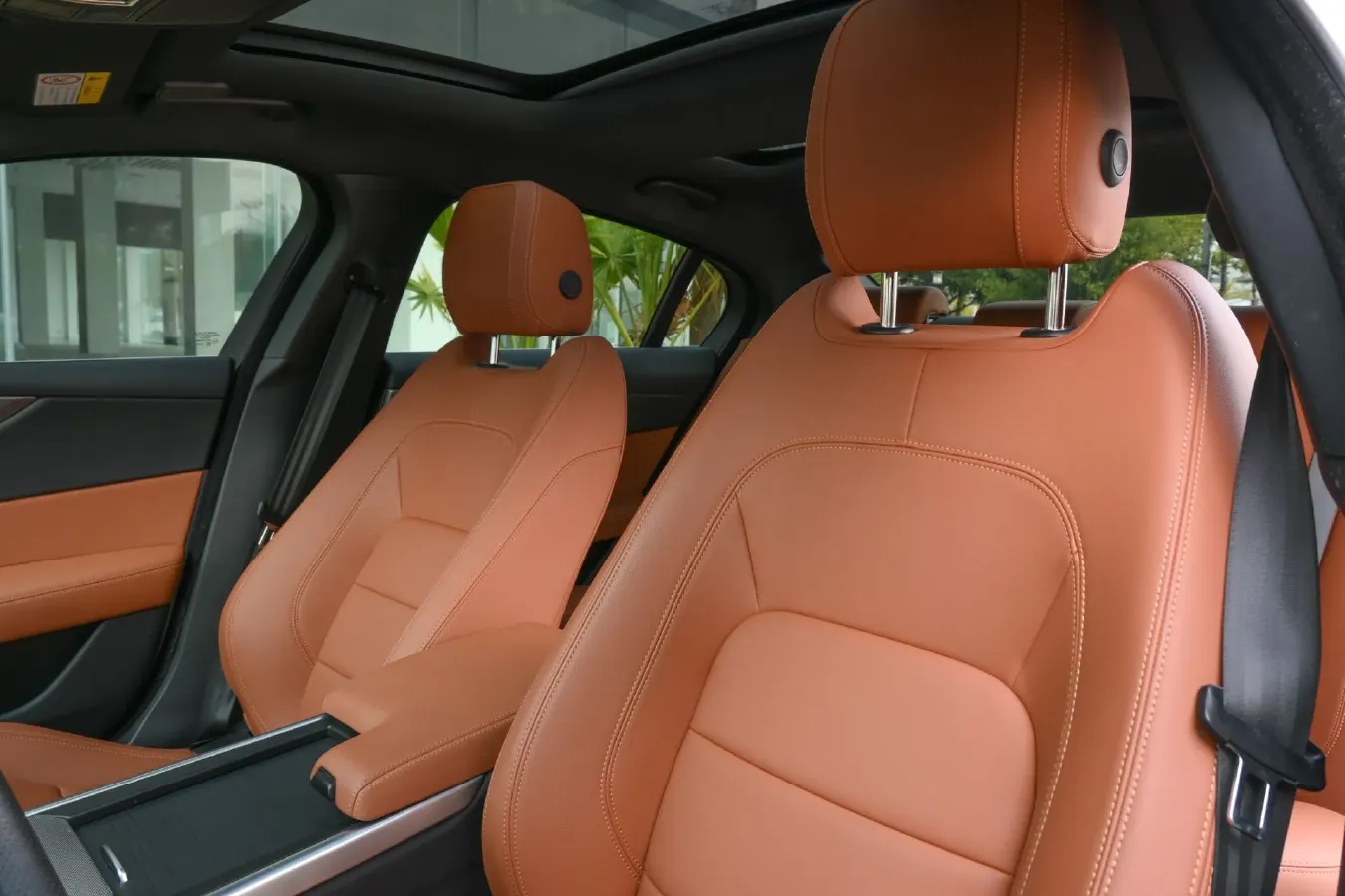 2024 Jaguar XEL 2.0T 250HP L4 8AT,autocango,china used car exporter,china ev exporter,chinese used car exporter,chinese used ev exporter