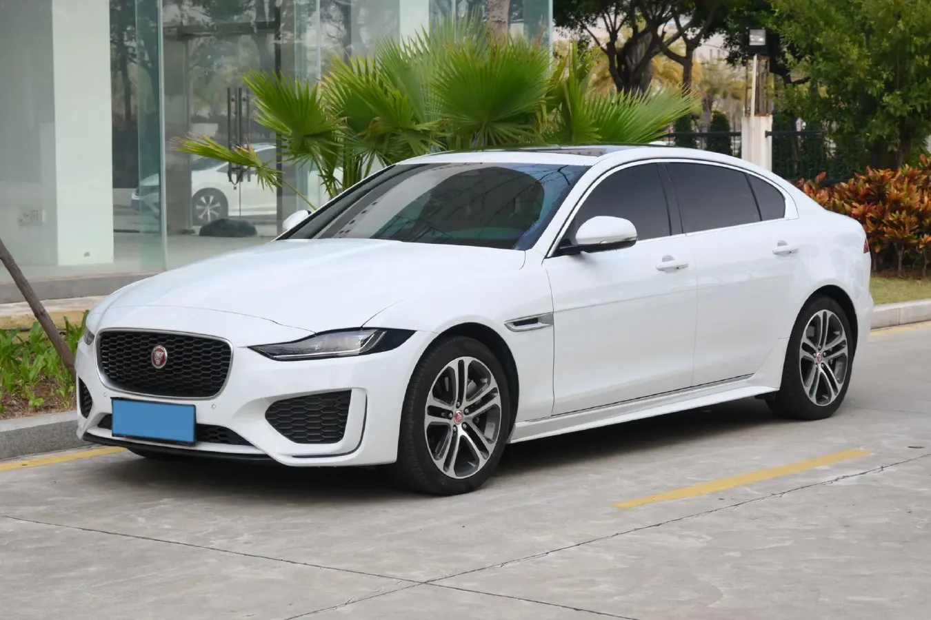 2024 Jaguar XEL 2.0T 250HP L4 8AT,autocango,china used car exporter,china ev exporter,chinese used car exporter,chinese used ev exporter