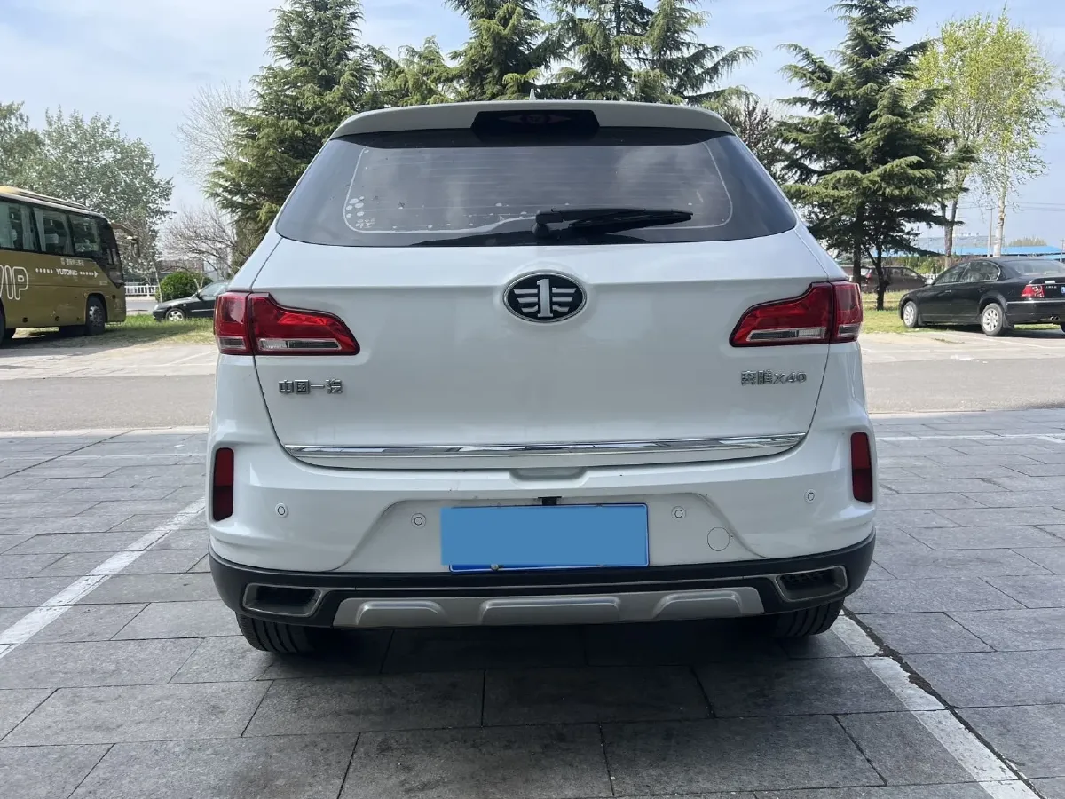 2018 Bestune X40 1.6L 114HP L4 6AT,autocango,china used car exporter,china ev exporter,chinese used car exporter,chinese used ev exporter