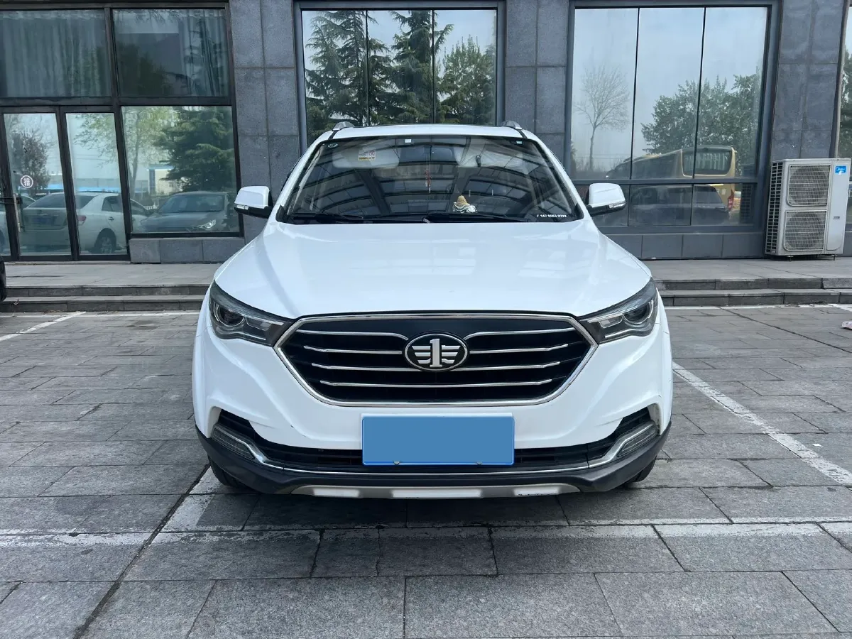 2018 Bestune X40 1.6L 114HP L4 6AT,autocango,china used car exporter,china ev exporter,chinese used car exporter,chinese used ev exporter