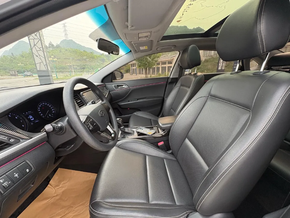 2017 Hyundai Mistra 1.6T 175HP L4 7DCT,autocango,china used car exporter,china ev exporter,chinese used car exporter,chinese used ev exporter