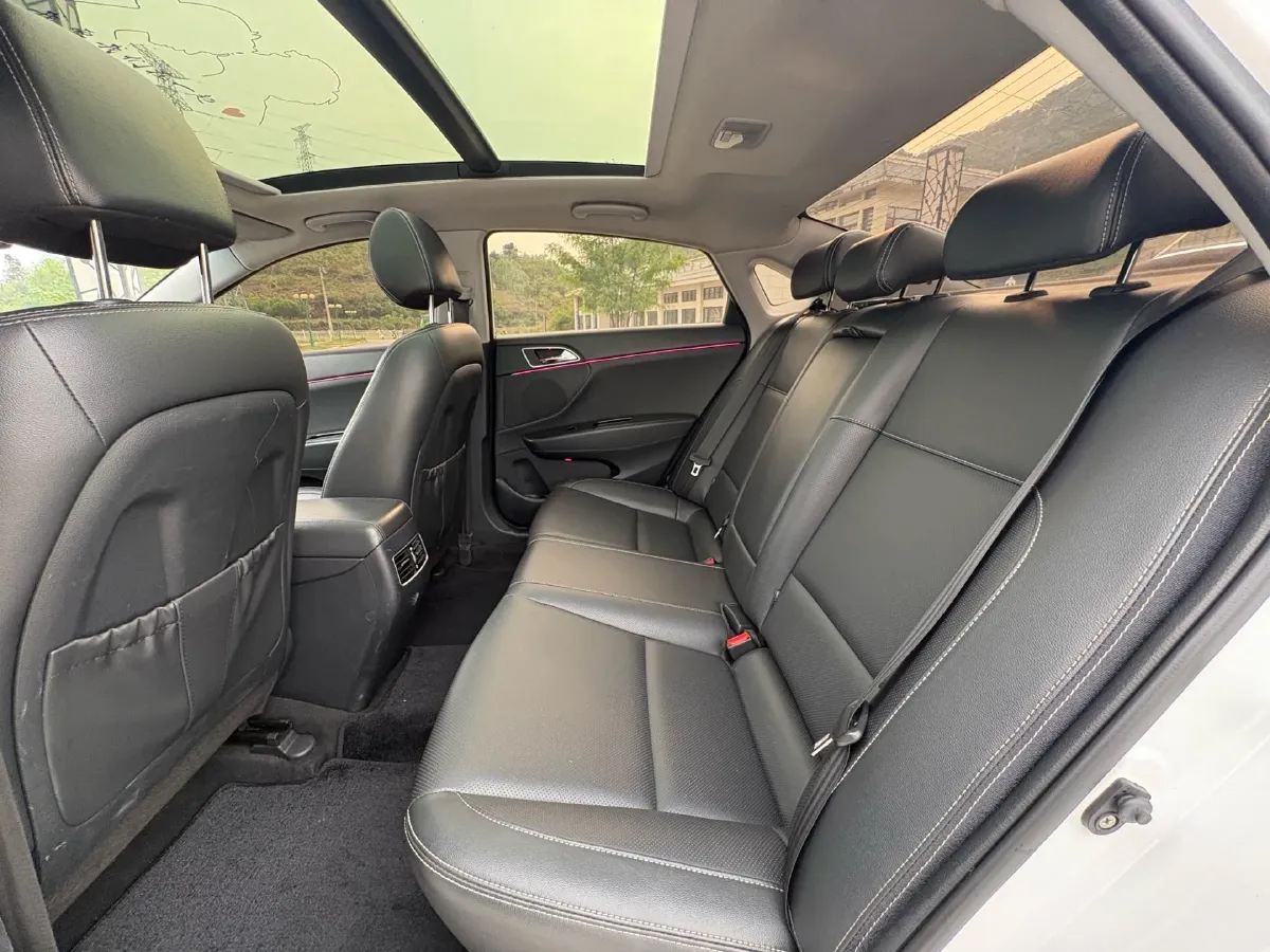 2017 Hyundai Mistra 1.6T 175HP L4 7DCT,autocango,china used car exporter,china ev exporter,chinese used car exporter,chinese used ev exporter