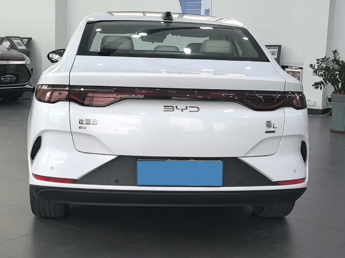 2025 BYD QinL BEV,autocango,china used car exporter,china ev exporter,chinese used car exporter,chinese used ev exporter