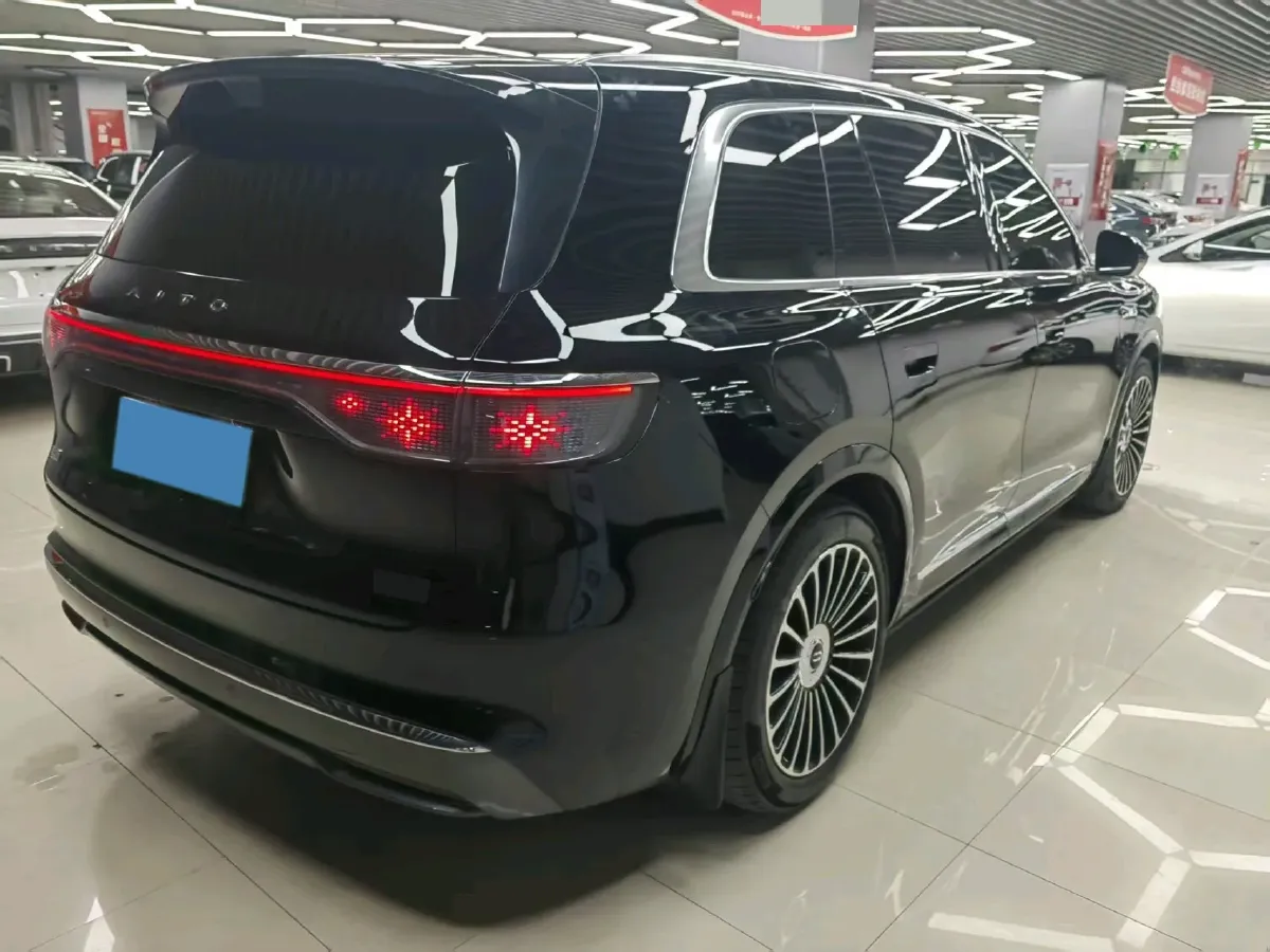 2025 AITO AITO M8 REEV 160HP REEV 53.4KWH,autocango,china used car exporter,china ev exporter,chinese used car exporter,chinese used ev exporter