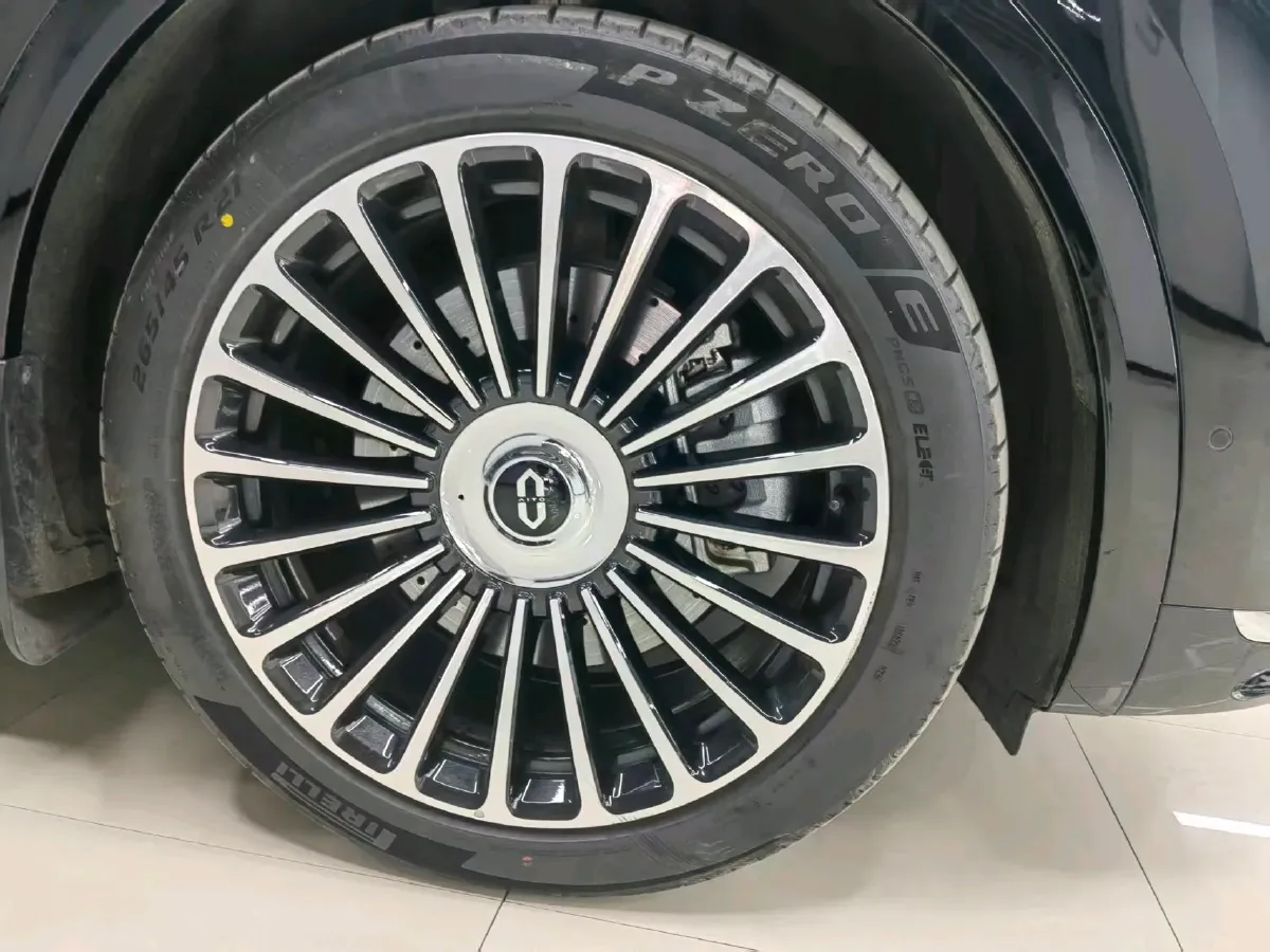 2025 AITO AITO M8 REEV 160HP REEV 53.4KWH,autocango,china used car exporter,china ev exporter,chinese used car exporter,chinese used ev exporter