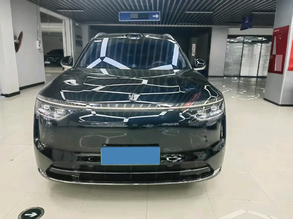 2025 AITO AITO M8 REEV 160HP REEV 53.4KWH,autocango,china used car exporter,china ev exporter,chinese used car exporter,chinese used ev exporter