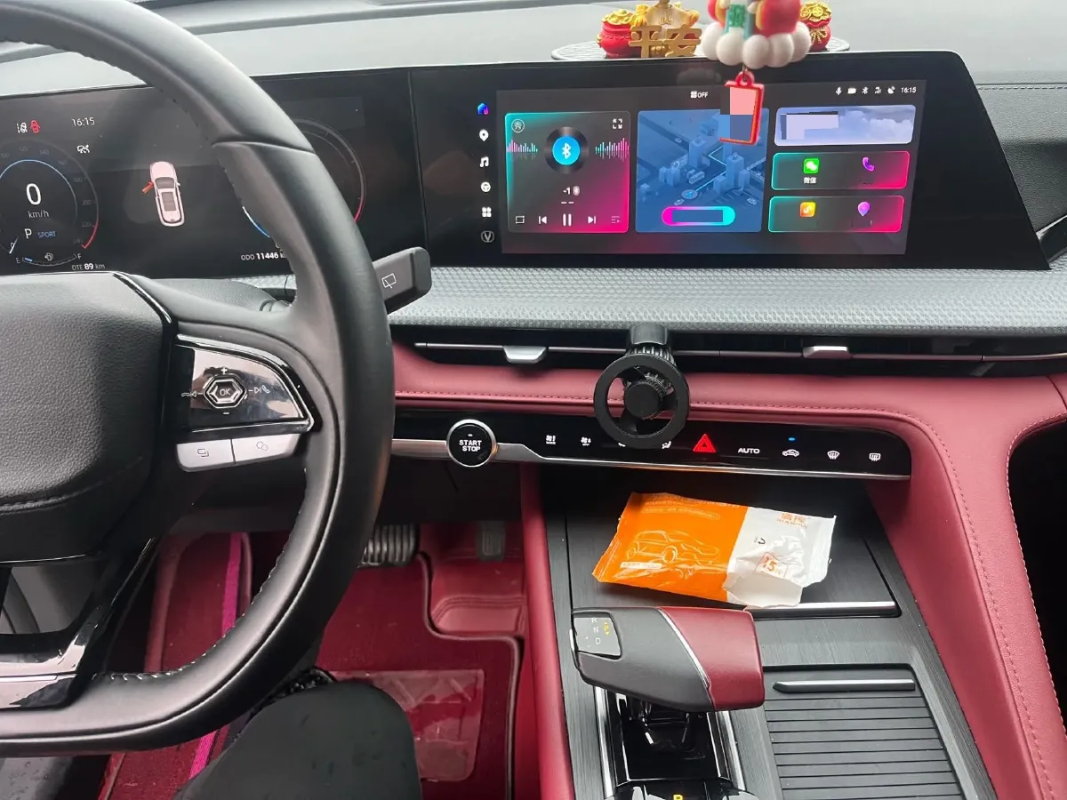 2022 ChangAn CS75 Plus 2.0T 233HP L4 8AT,autocango,china used car exporter,china ev exporter,chinese used car exporter,chinese used ev exporter