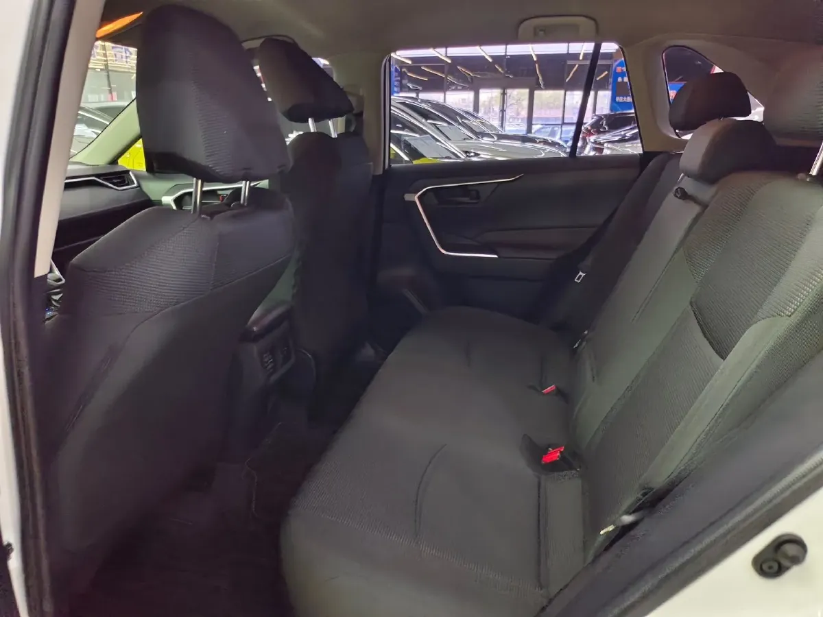 2021 Toyota RAV4 2.0L 171HP L4 CVT,autocango,china used car exporter,china ev exporter,chinese used car exporter,chinese used ev exporter