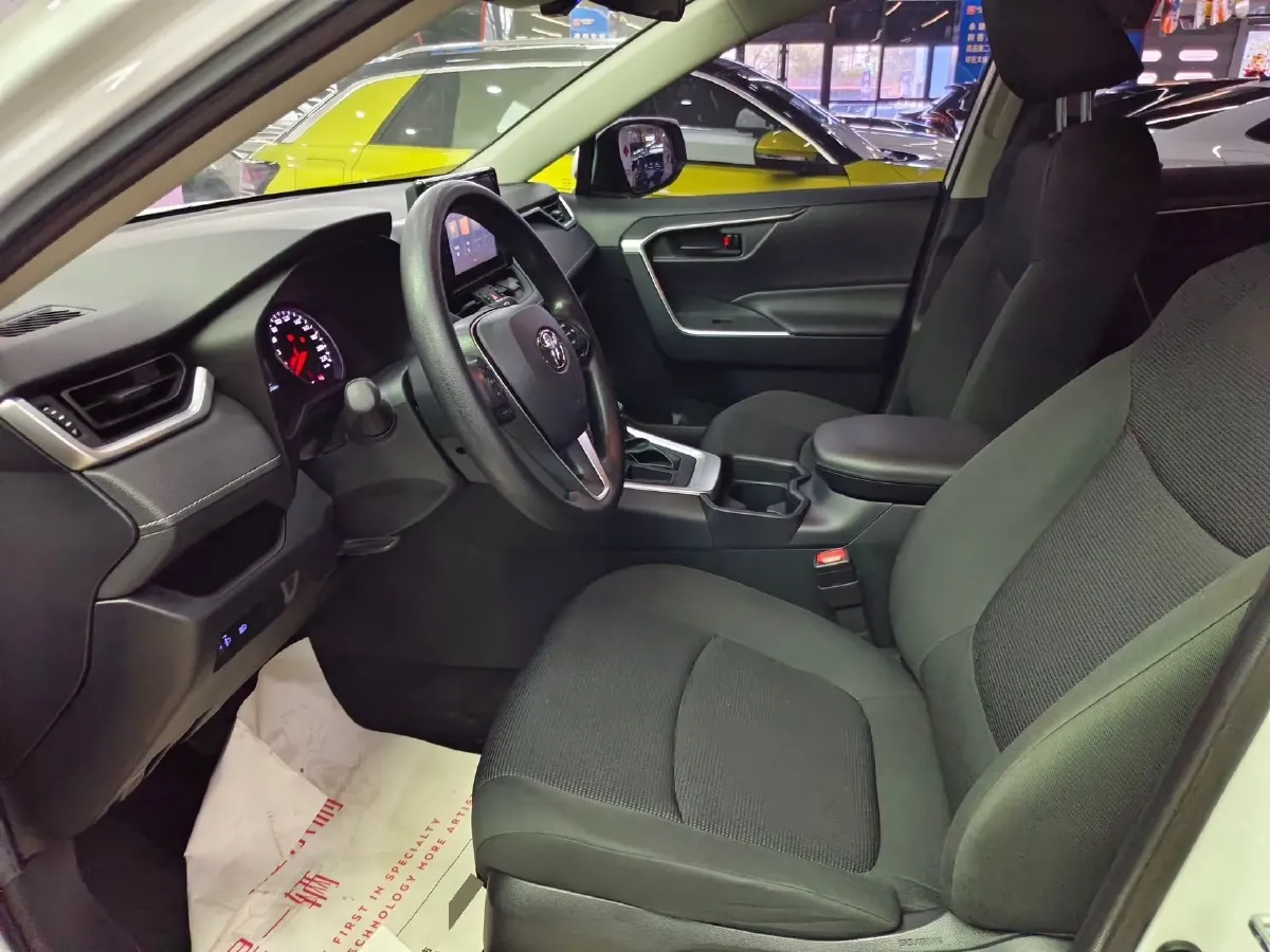 2021 Toyota RAV4 2.0L 171HP L4 CVT,autocango,china used car exporter,china ev exporter,chinese used car exporter,chinese used ev exporter